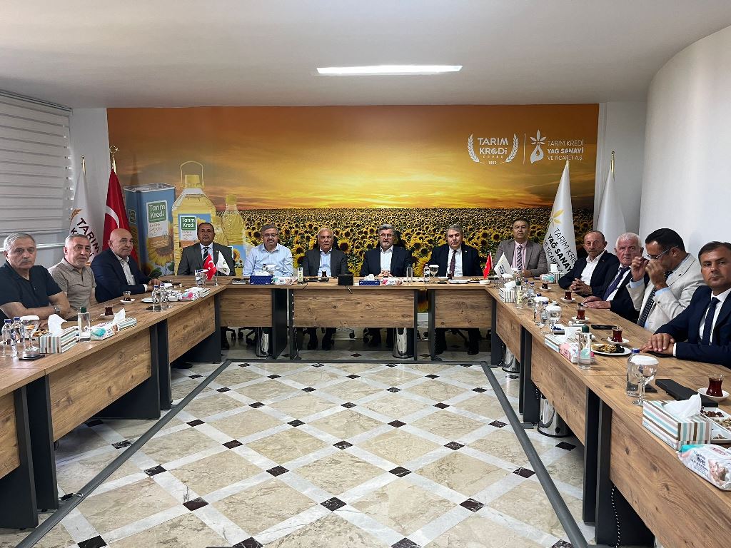MİLLETVEKİLLERİNDEN TARIM KREDİ YAĞ FABRİKASINDA İNCELEME