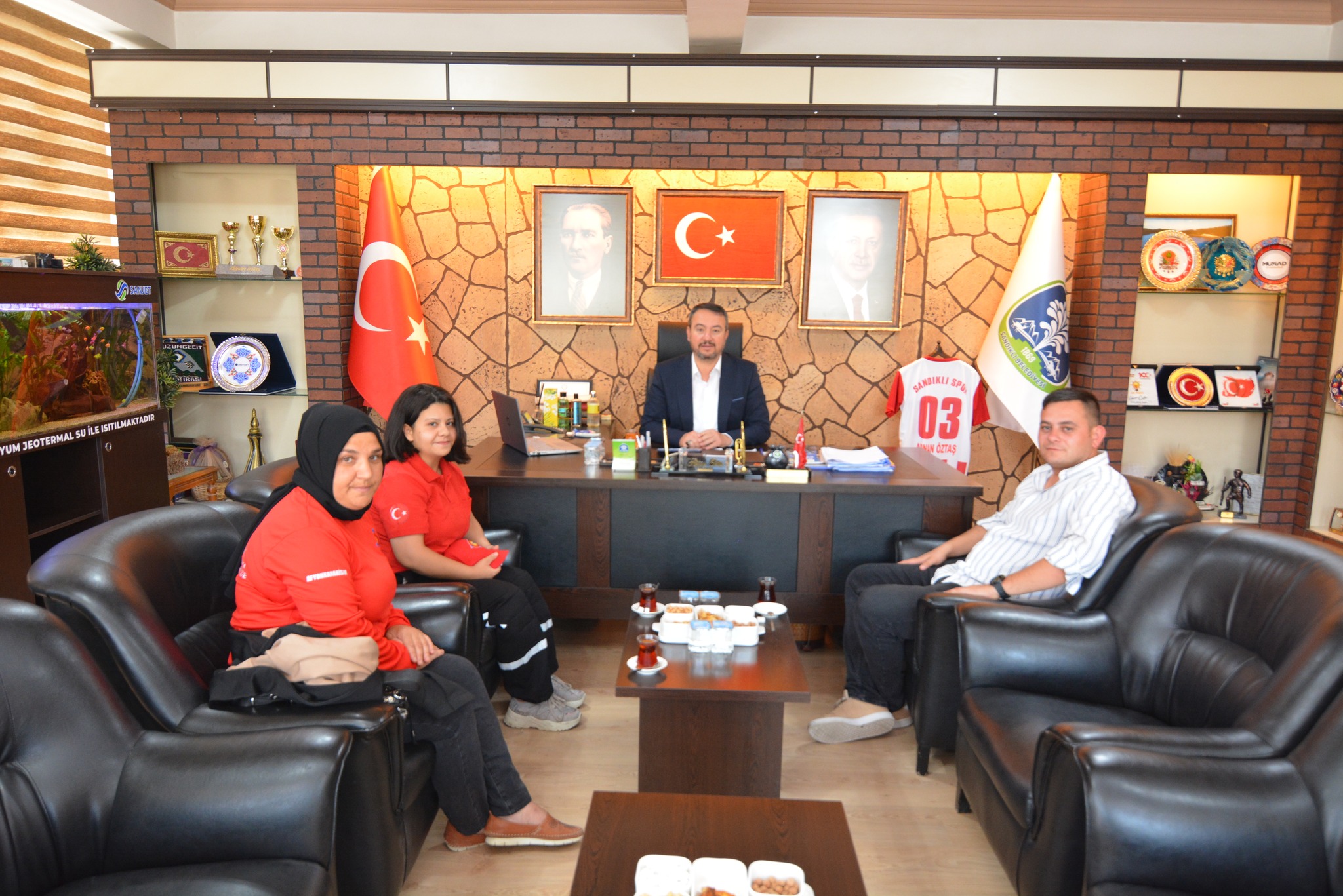 Başkan Öztaş’a Ziyaret S.A.K Başkanı Gürbunar’dan Geldi