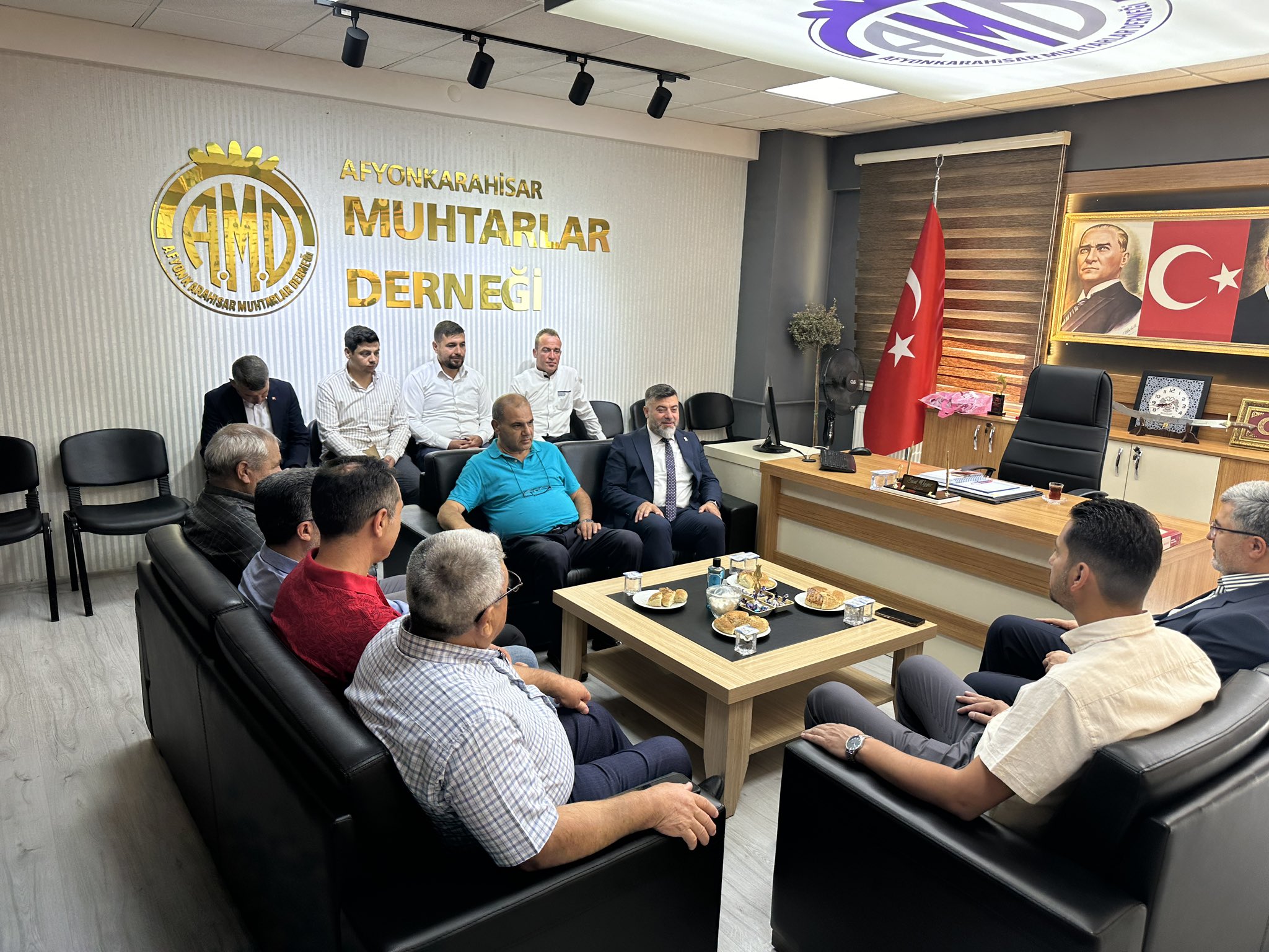 Milletvekili Ali Özkaya, Muhtarlar Derneği Ziyaret Etti