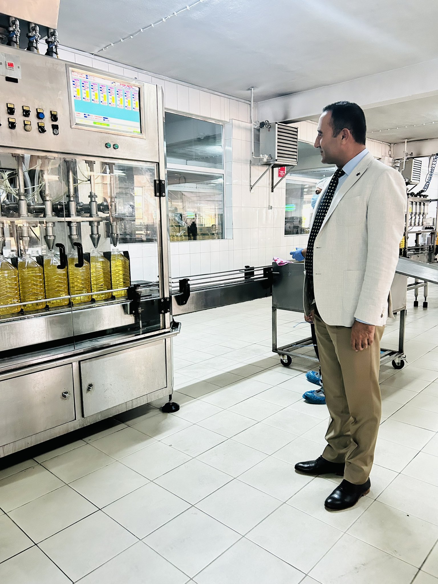 Nasırlıoğlu Afyon’daki Yağ Fabrikasını Ziyaret Etti
