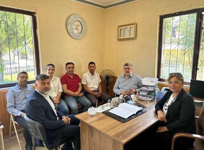Özkaya Hoca Ahmet Yesevi Mahallesi'nde halkla buluştu