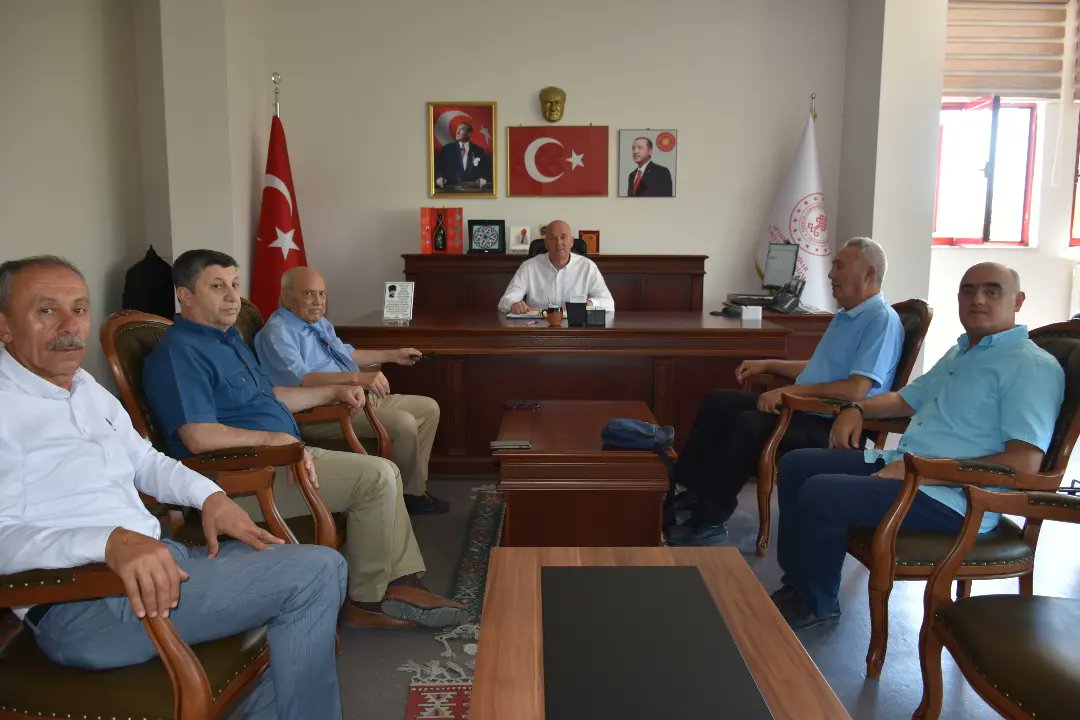 DİNAR ŞAİRLER VE YAZARLAR DERNEĞİ'NDEN İL KÜLTÜR VE TURİZM MÜDÜRÜ'NE ZİYARET
