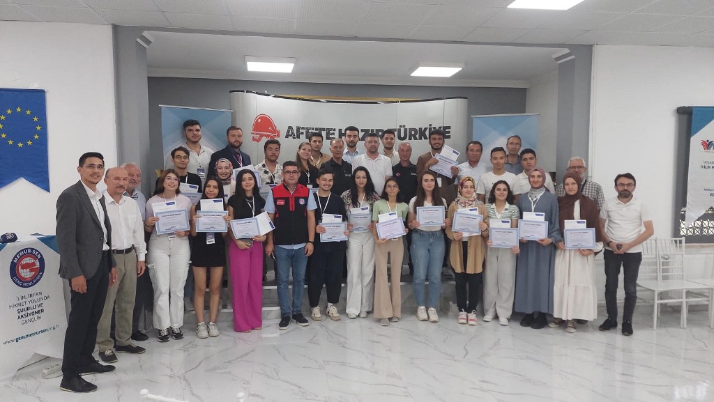"AFETE HAZIR TÜRKİYE EGE BÖLGESİ ÇALIŞTAYI" YAPILDI