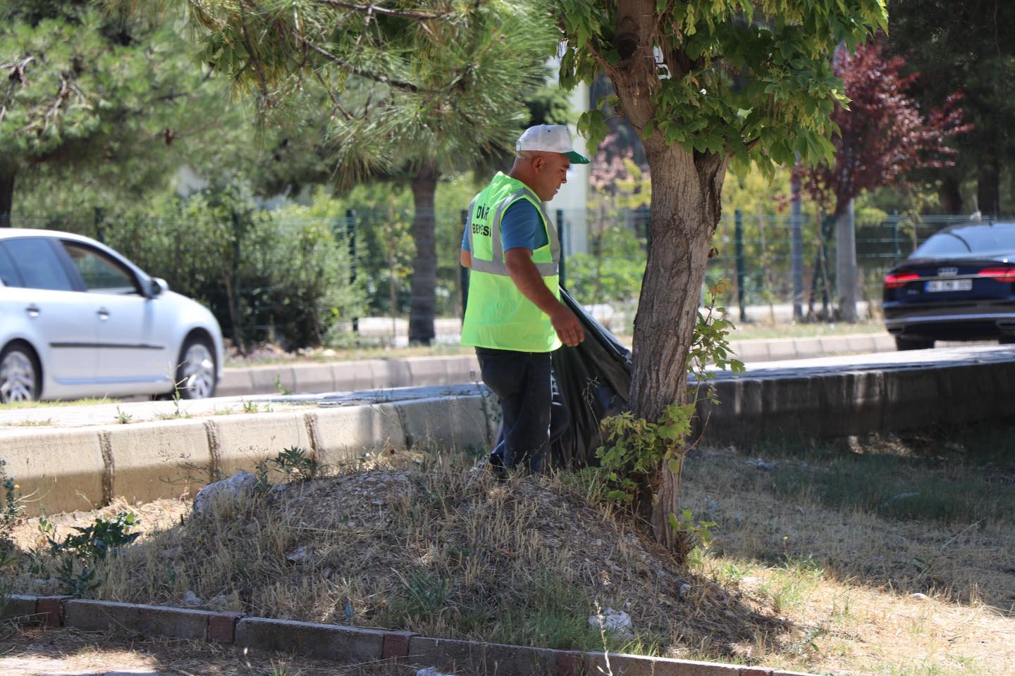 Dinar'da Temizlik Çalışmaları Hız Kazandı