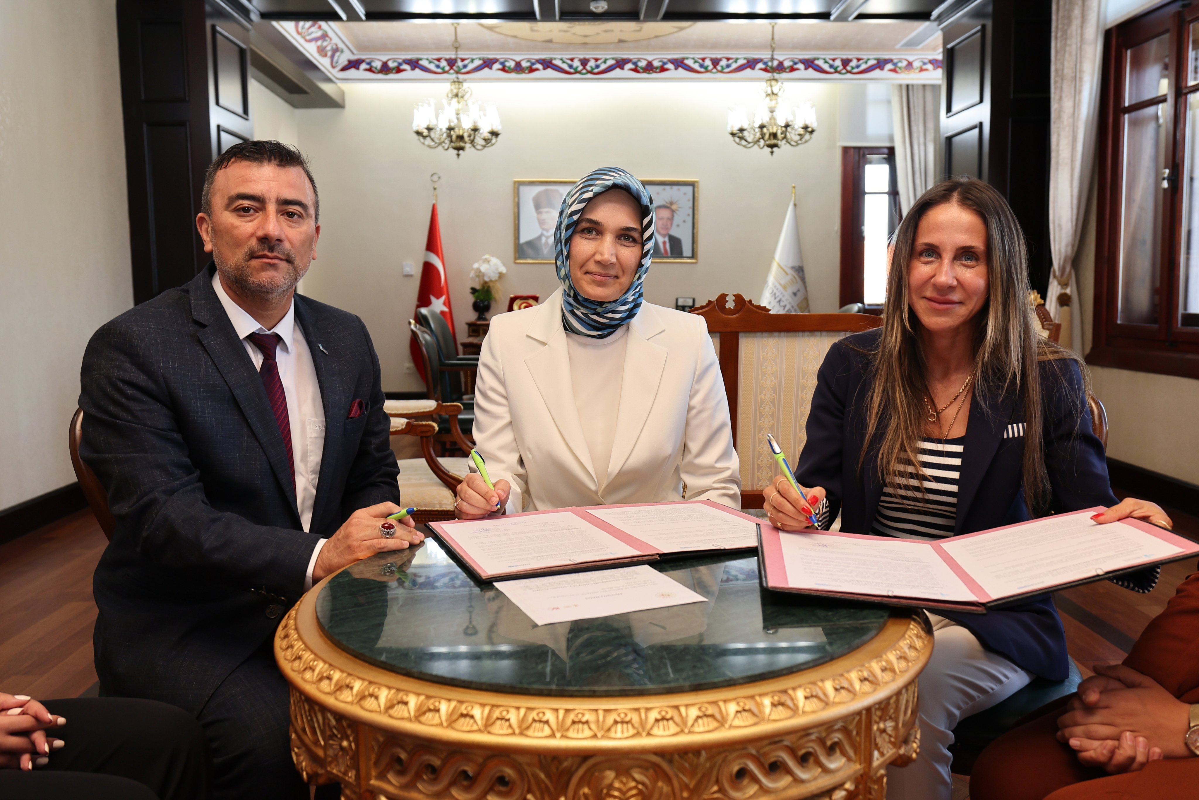 Afyonkarahisar'da Kadın İstihdamını Destekleyen Protokol İmzalandı!