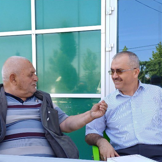 Yaşlıların Gönlüne Taht Kurdu Müdürden Öte Bir Evlat Oldu