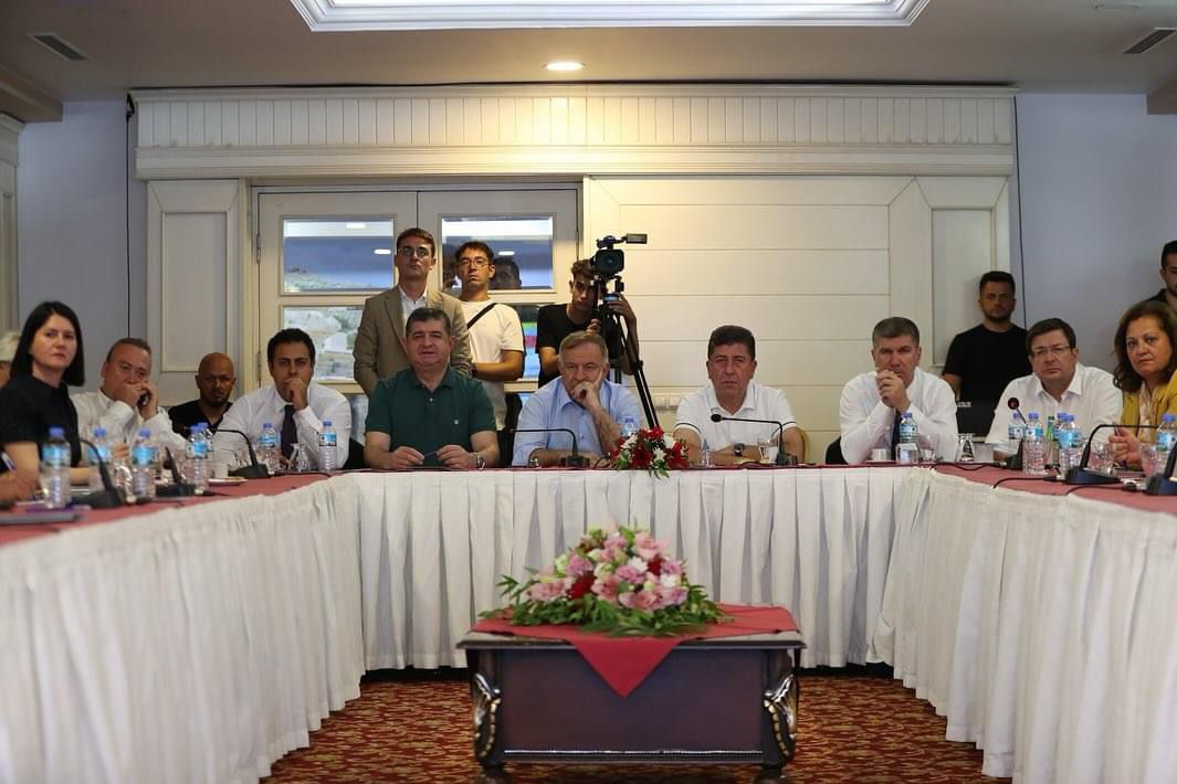 BAŞKAN KÖKSAL BELEDİYE BAŞKANLARI TOPLANTISINA KATILDI