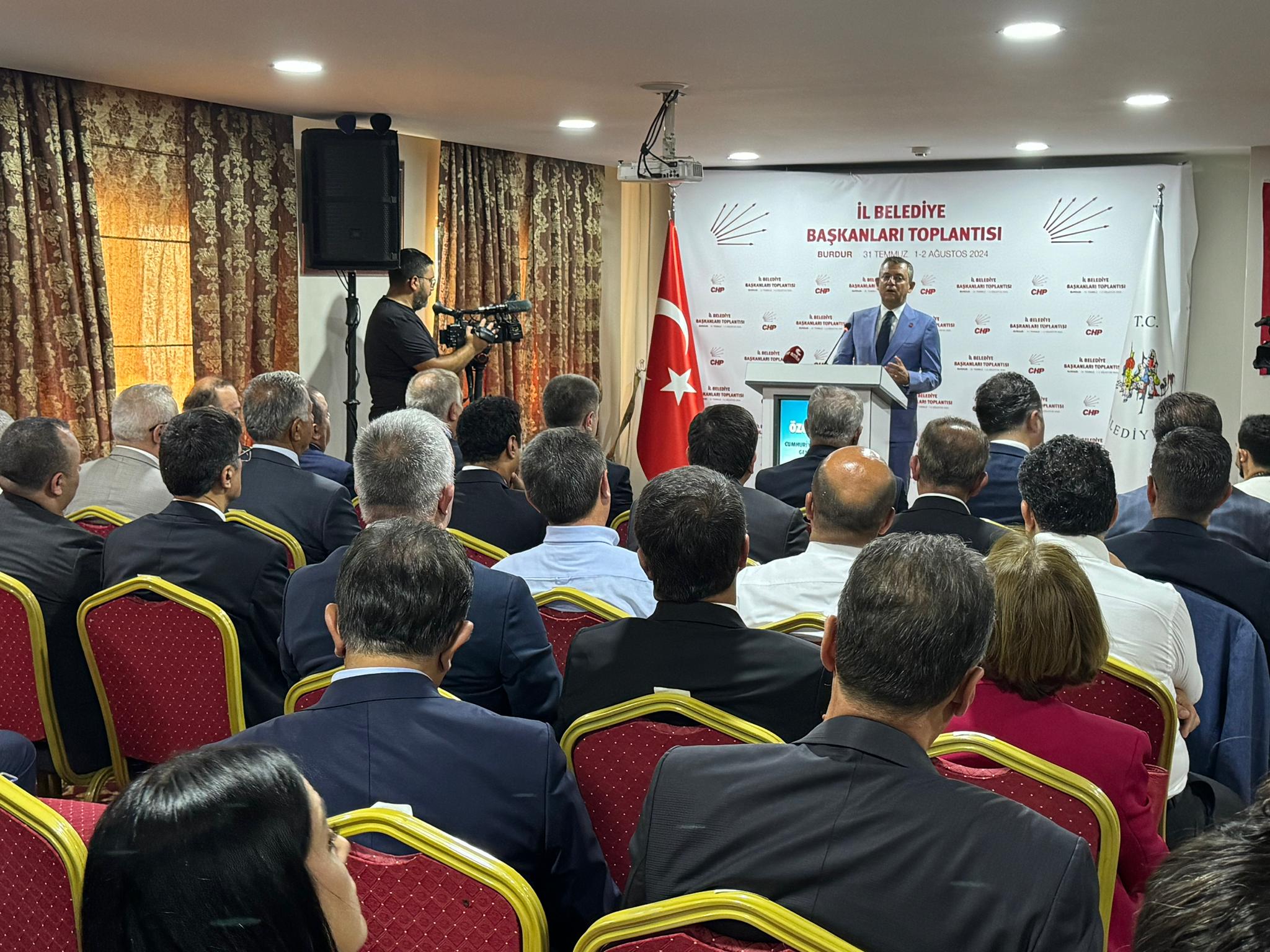 BAŞKAN KÖKSAL BELEDİYE BAŞKANLARI TOPLANTISINA KATILDI