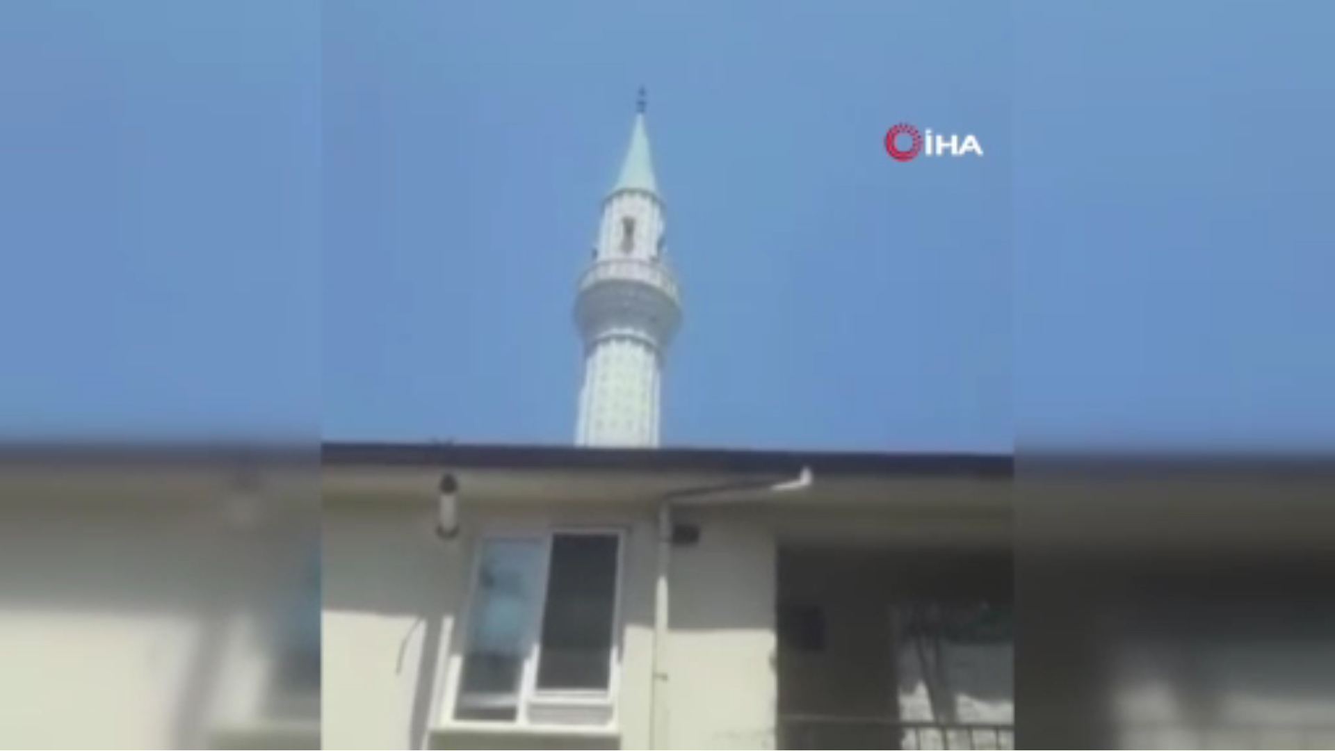ESKİ EŞİNİN SELASINI OKUTTU