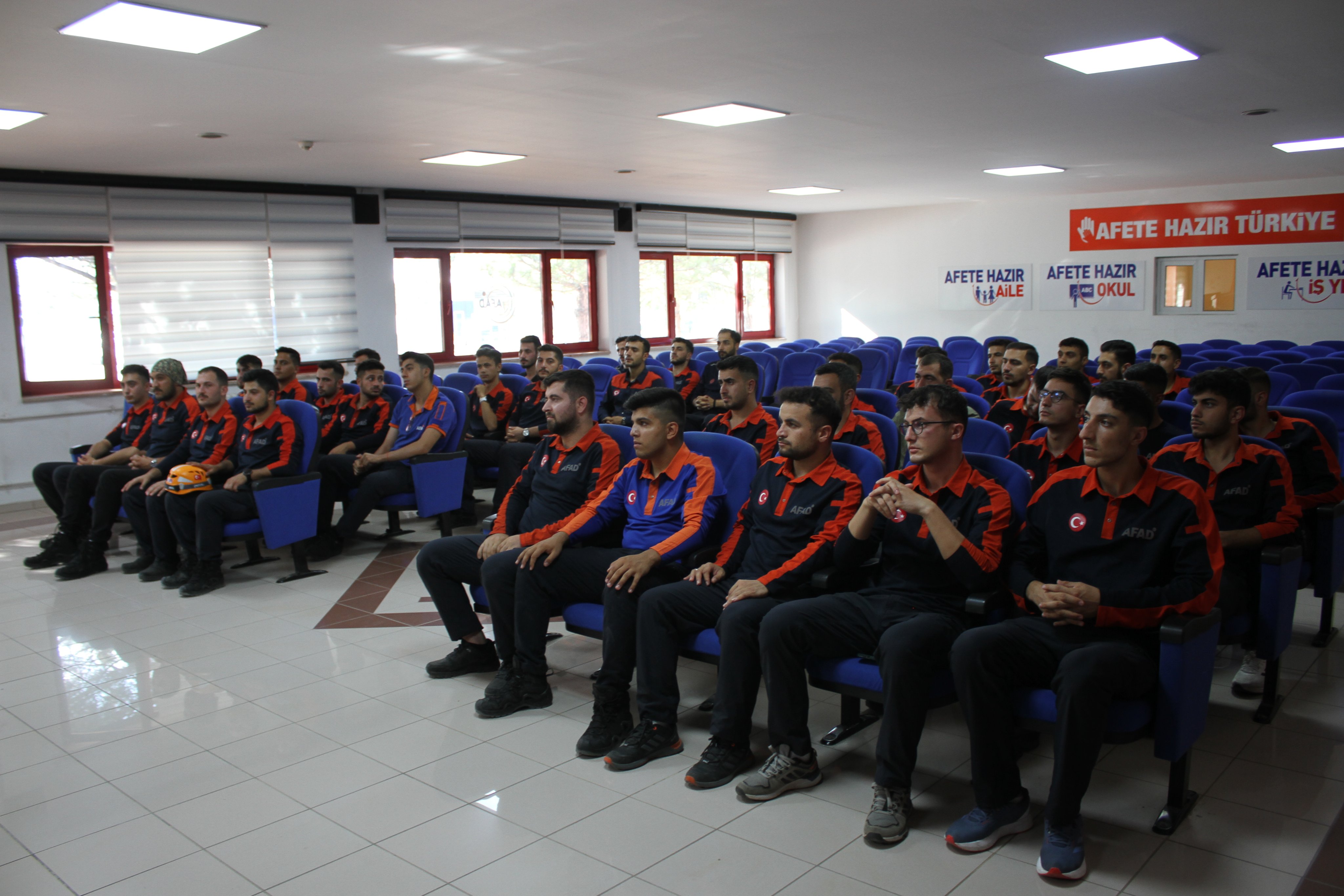AFAD EĞİTİM PROGRAMLARINI SÜRDÜRÜYOR