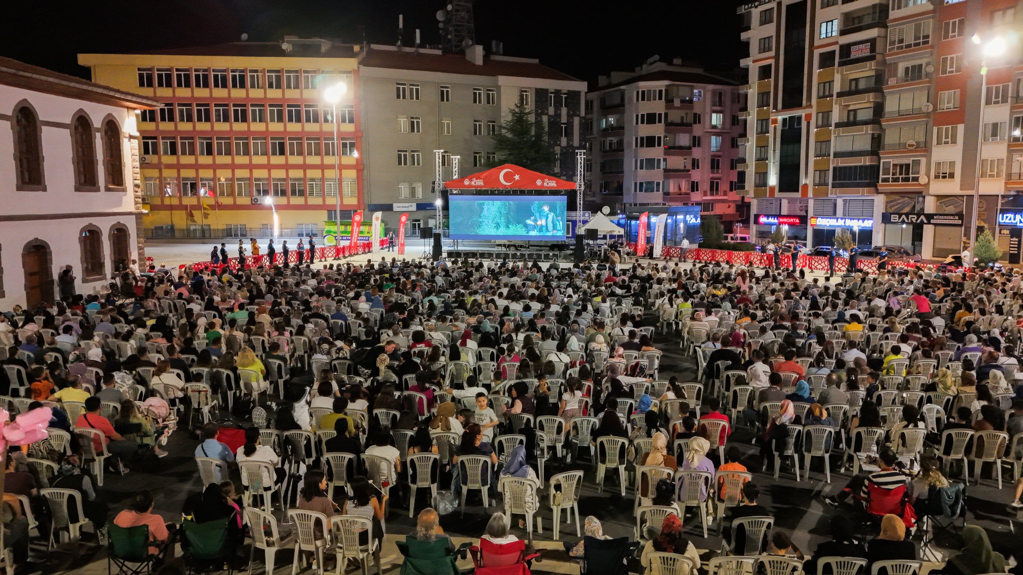 AFYONKARAHİSAR ŞEHİT ÖĞRETMENİ BEYAZ PERDEDEN TANIDI