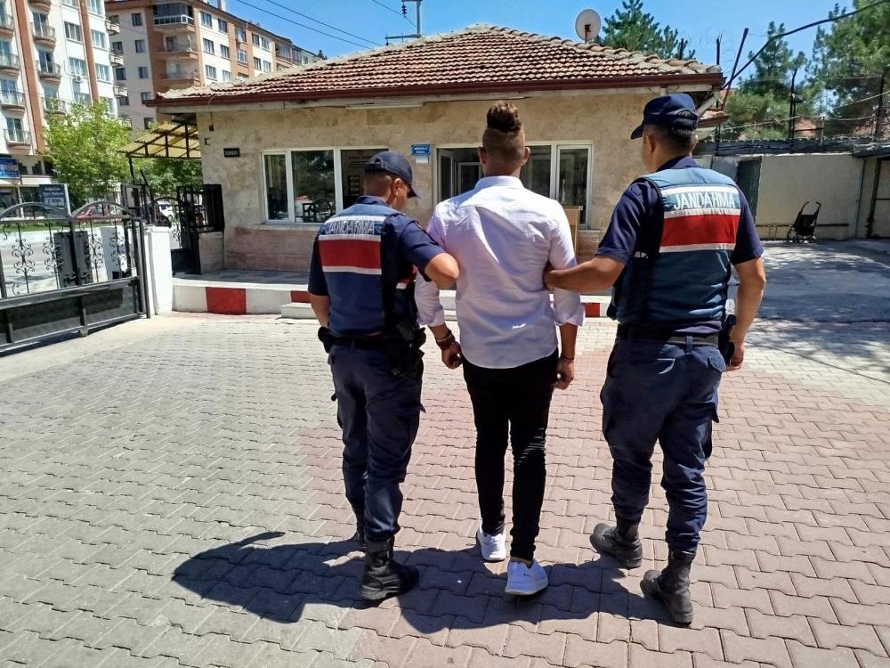 2 Yıl 7 Ay Hapis Cezası ile Aranıyordu:  Şahıs yol kontrol arama faaliyeti sırasında yakalandı