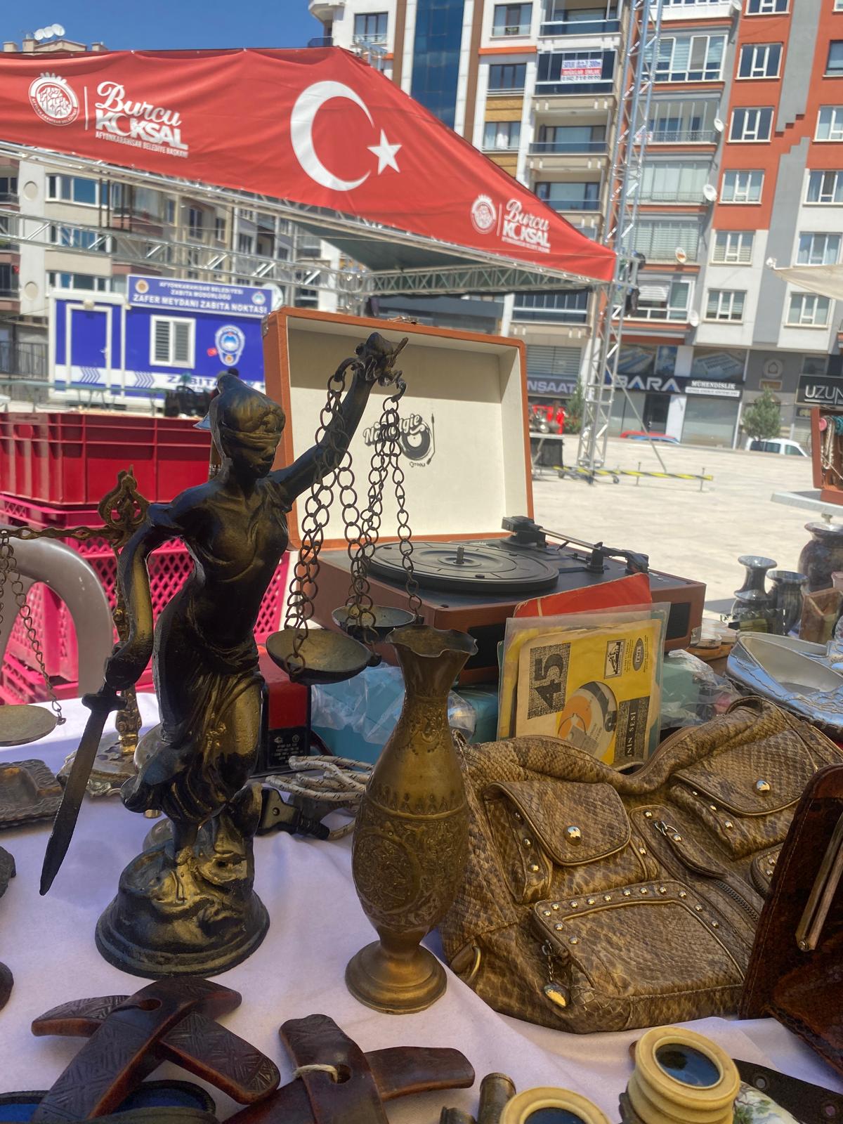 Afyonkarahisar’da Antika Rüzgarı Esti