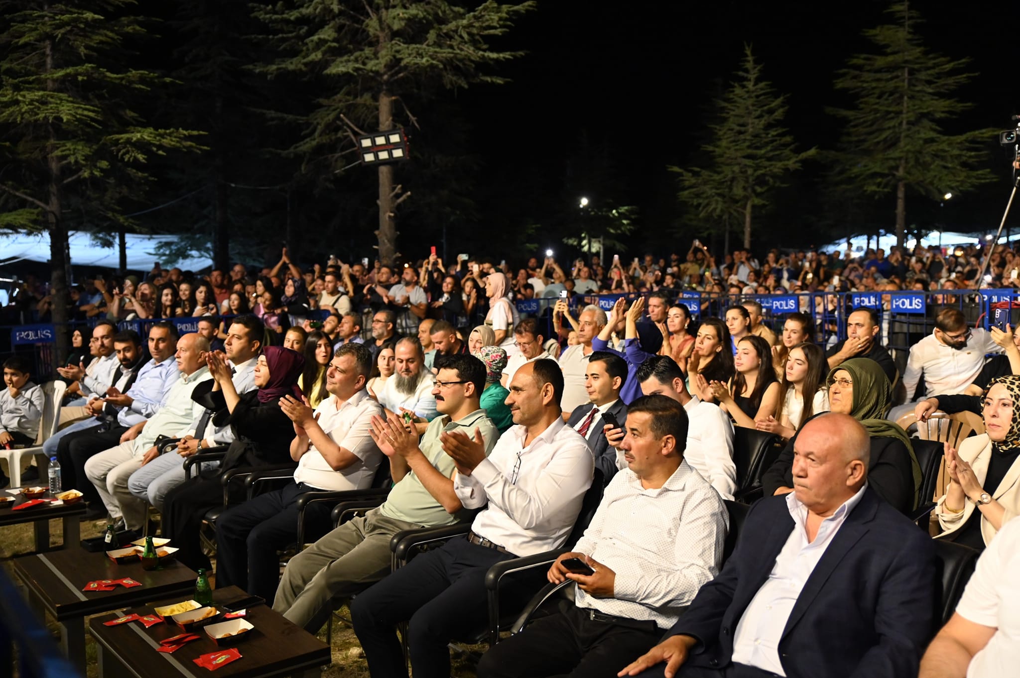 17. Emirdağ Gurbetçi Festivali'nde Uğur Işılak Coşkusu Yaşandı