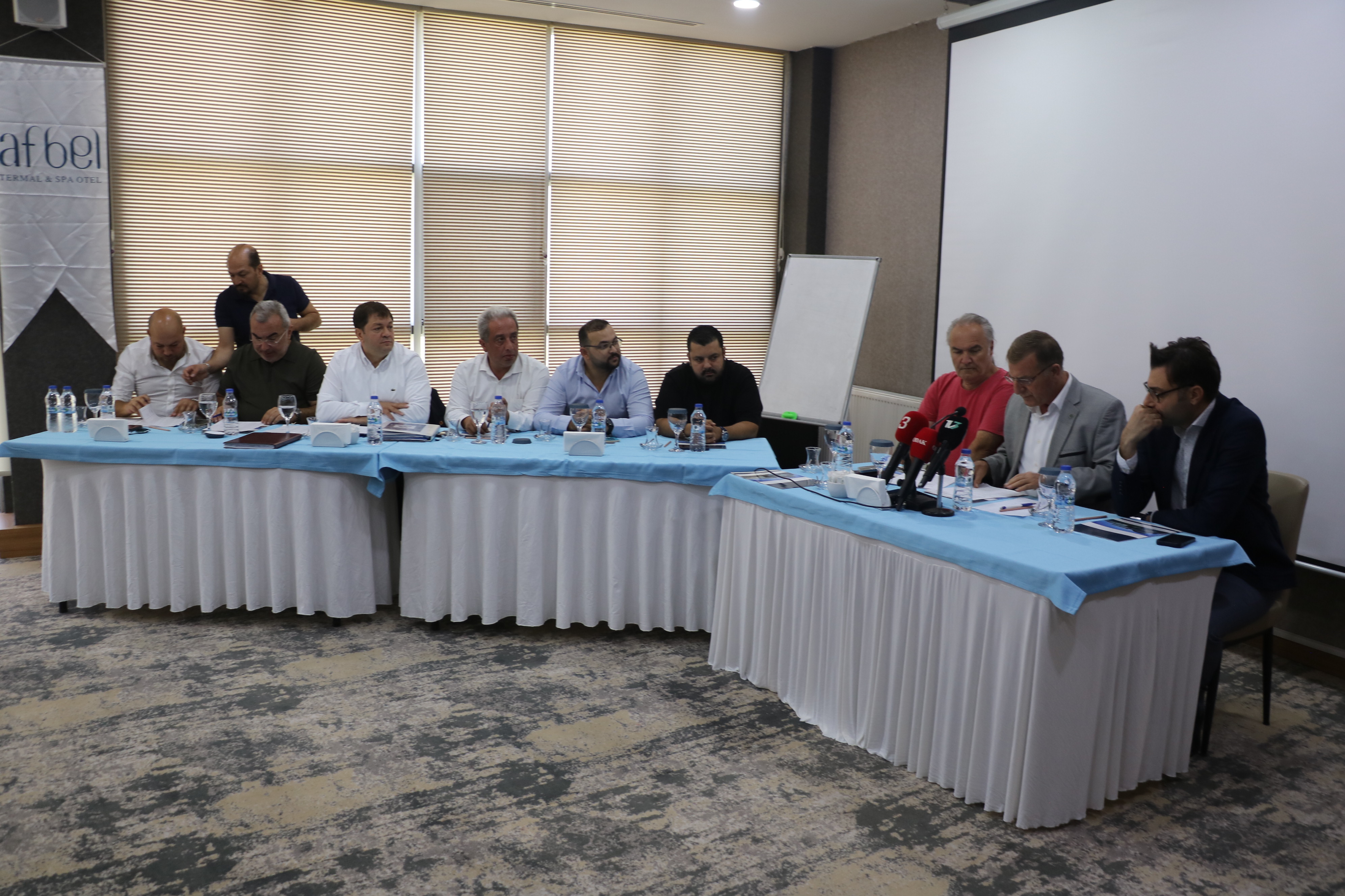 AFYONSPOR'DA YENİ YÖNETİM OLUŞTU