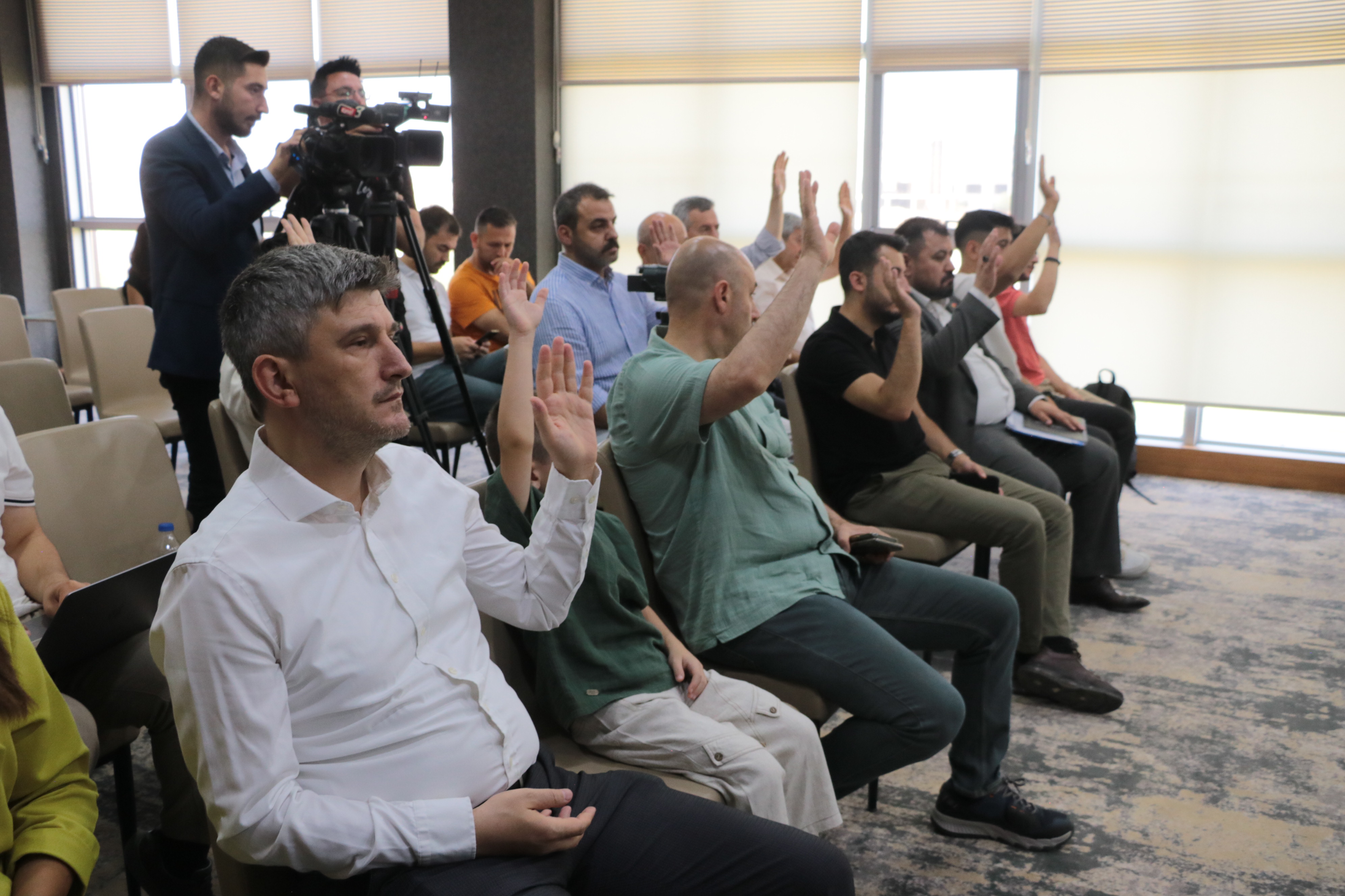 AFYONSPOR'DA YENİ YÖNETİM OLUŞTU