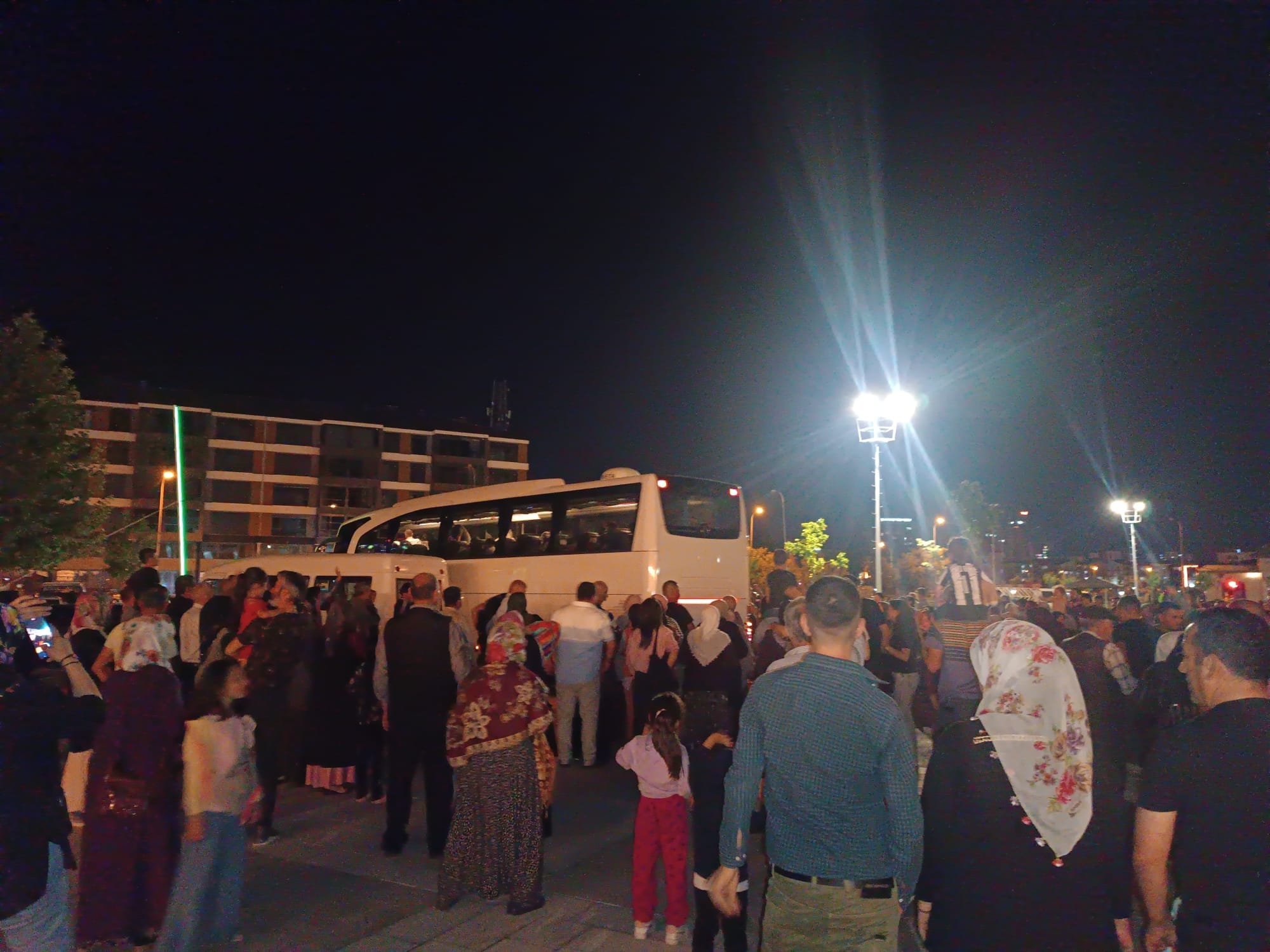 AFYON'DAN KUTSAL TOPRAKLARA DUALARLA UĞURLANDILAR