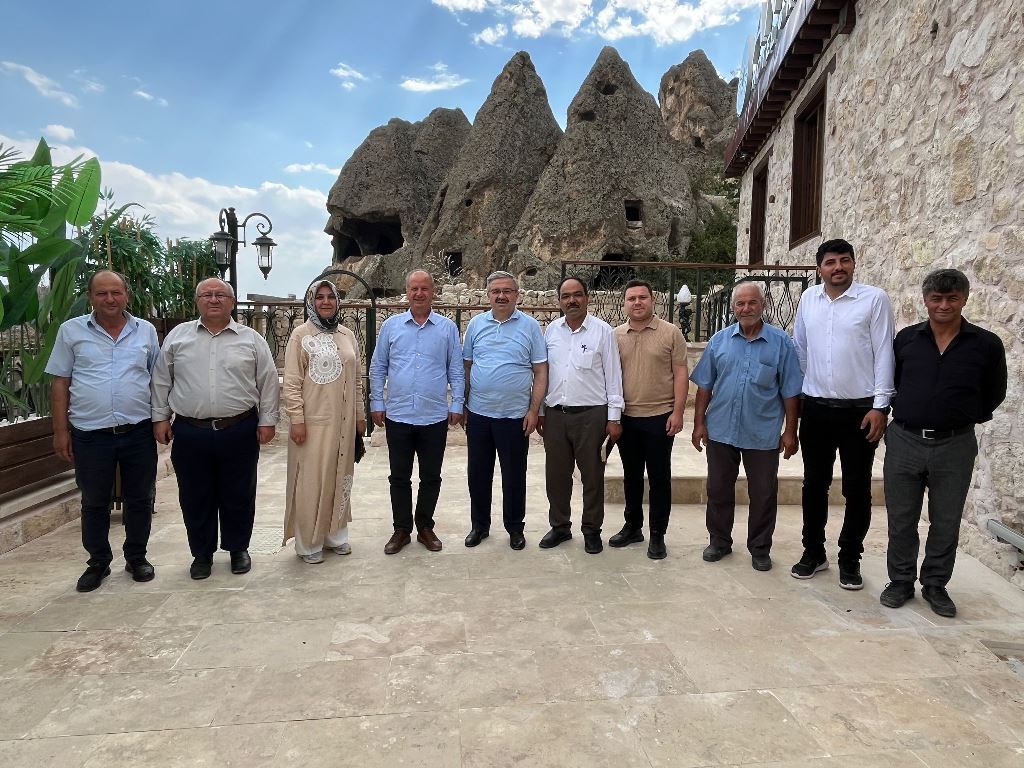 YURDUNUSEVEN, AFYON'U KARIŞ KARIŞ GEZİYOR