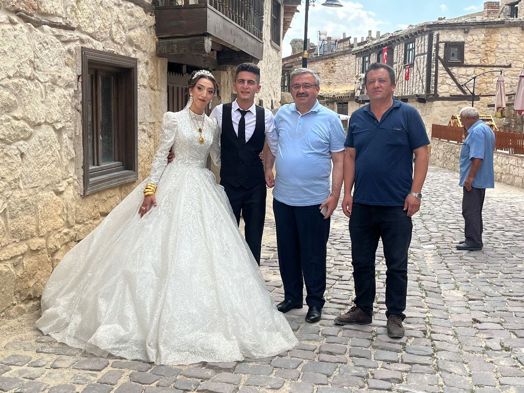 YURDUNUSEVEN, AFYON'U KARIŞ KARIŞ GEZİYOR