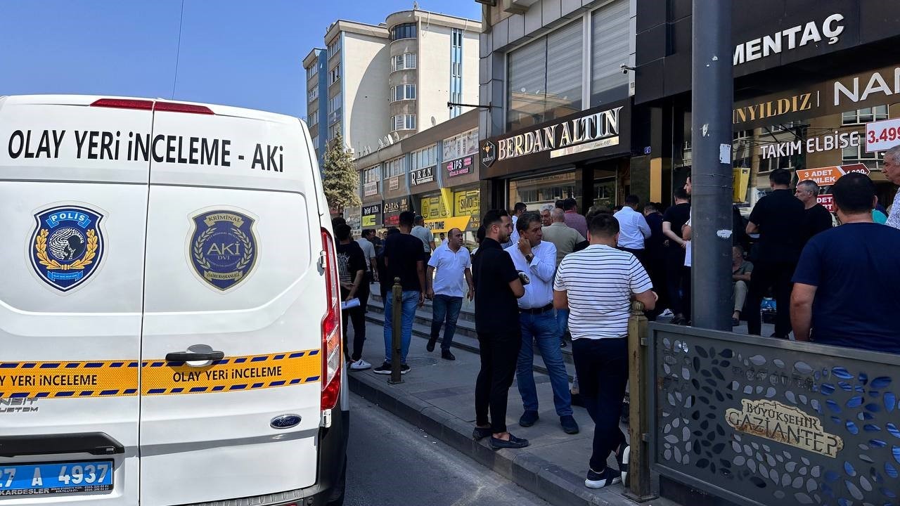 İntihar Mı? Cinayet Mi? Kuyumcu, Dükkânında Ölü Bulundu