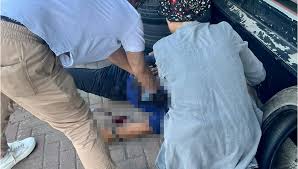 Park Sebebiyle Tartıştığı Baba Ve Oğlunu Öldürdü