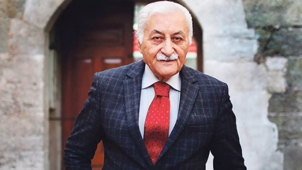 Ünlü İsim Bâkiler ''Gençler Sokak Türkçesiyle Eğitim Görüyor''