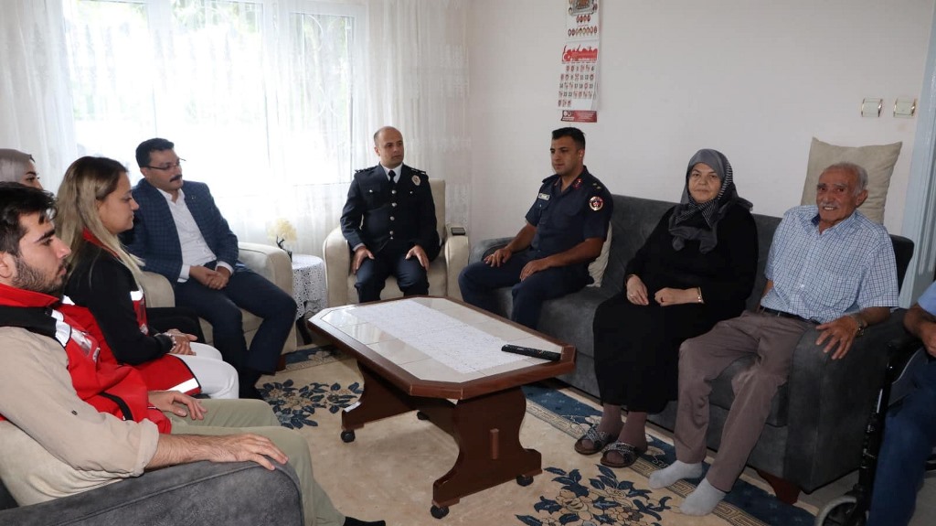 KAYMAKAM AKGÜL ŞEHİT AİLELERİNİ ZİYARET ETTİ