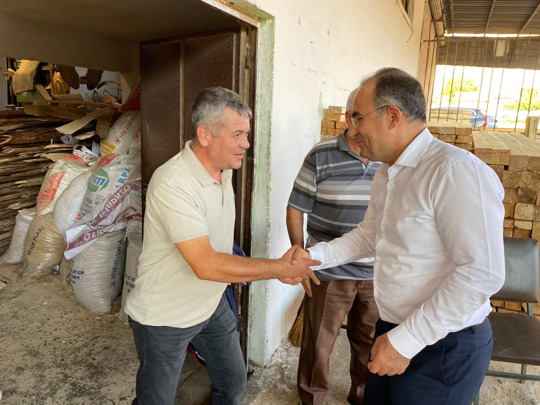 AK Partili Arslan Sanayi Esnafının Çayına Hayır Diyemedi