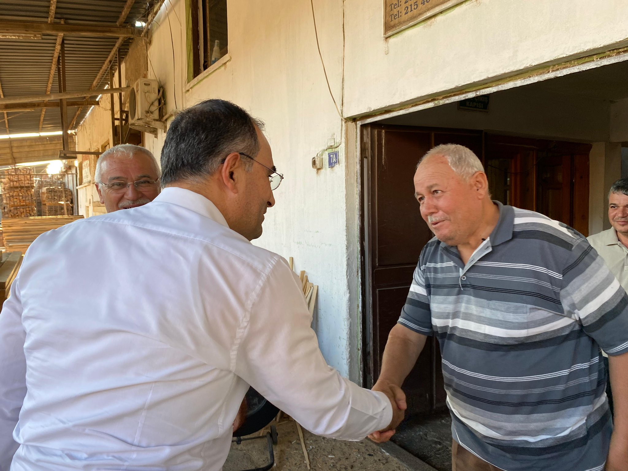 AK Partili Arslan Sanayi Esnafının Çayına Hayır Diyemedi