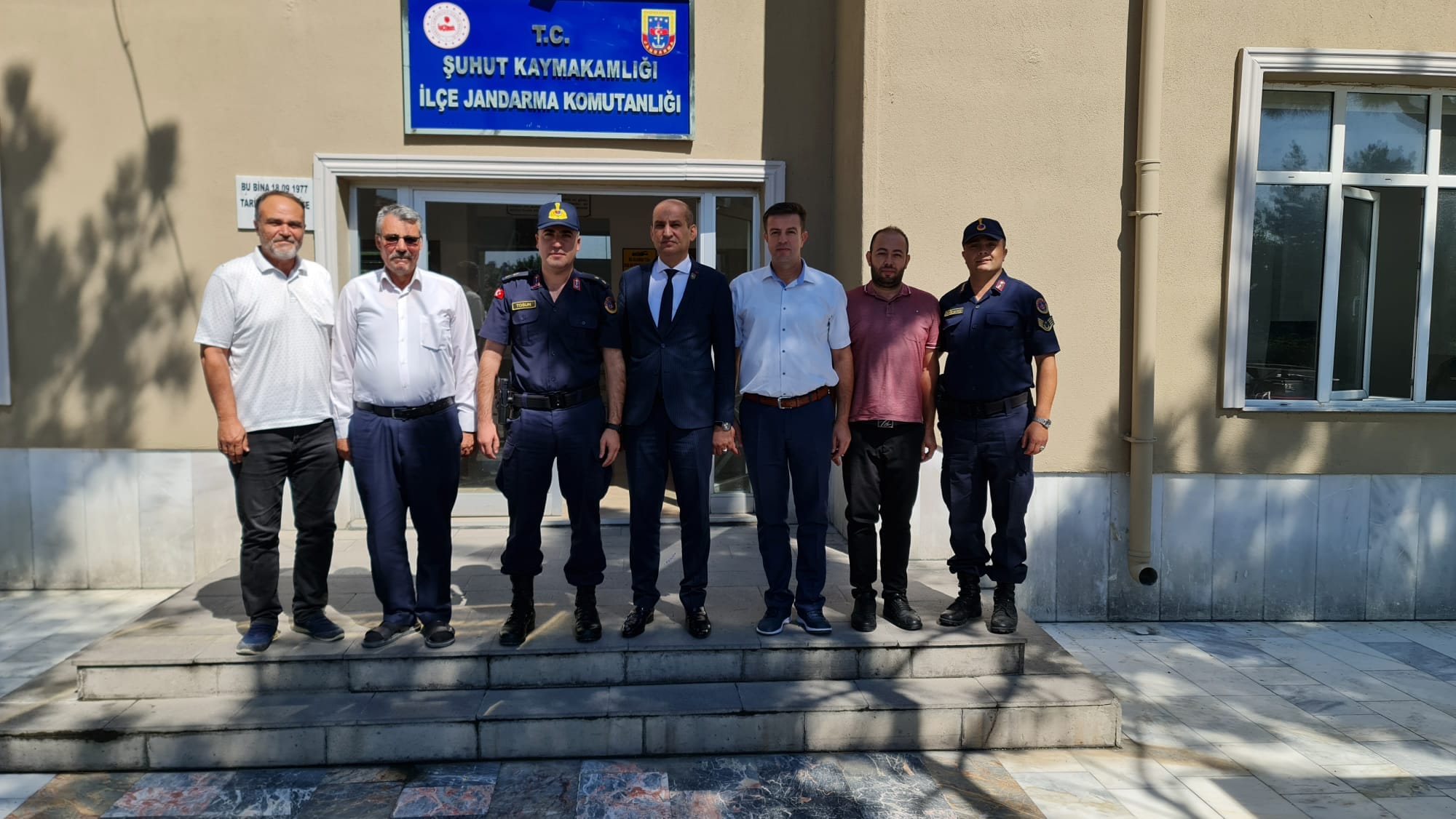 ŞUHUT İLÇE JANDARMA KOMUTANLIĞINI ZİYARET ETTİLER