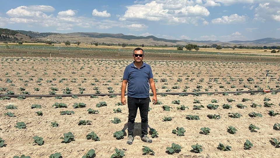 Müdür Bostancı Brokoli Tarlasında İncelemelerde Bulundu