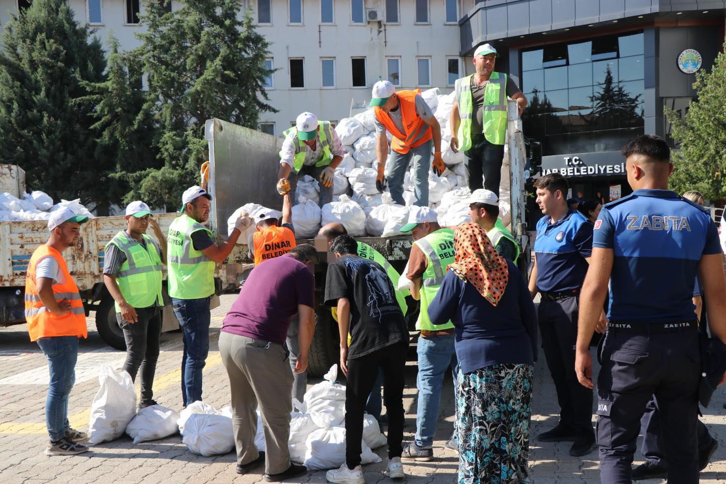 Dinar Belediyesi’nden Örnek Davranış