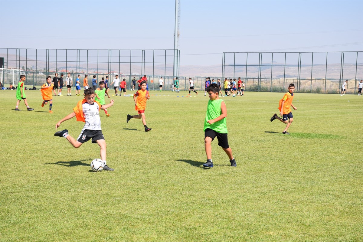 GSB Spor Okullarında Geleceğin Yıldızları Parlıyor