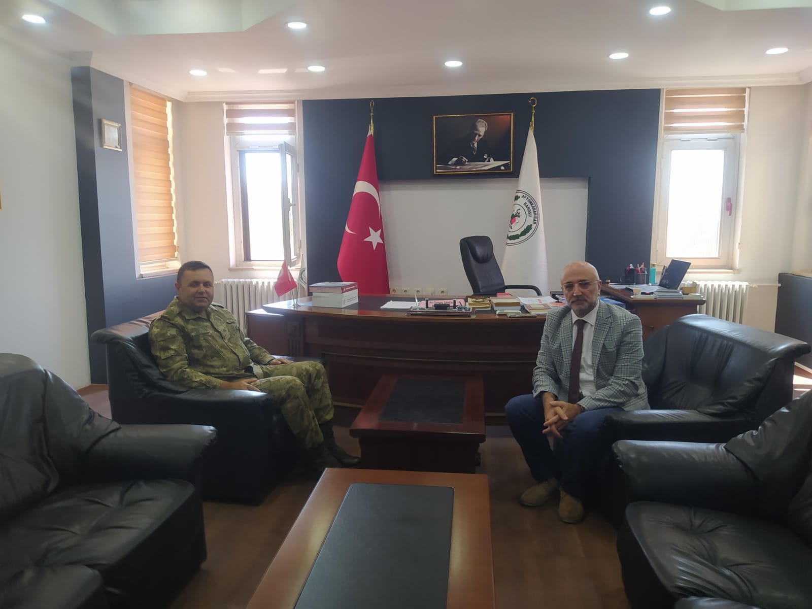 Emekliliğe Ayrılan Tuğg. Yöner Baro Başkanı Şahin’e Veda Ziyaretinde Bulundu