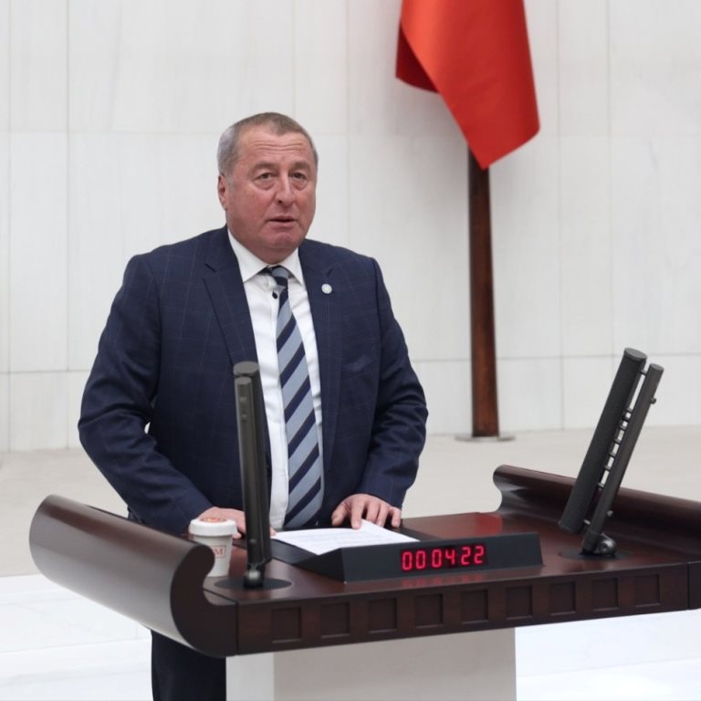 GENEL BAŞKAN YARDIMCISI OLGUN AK PARTİLİ Mİ OLUYOR?