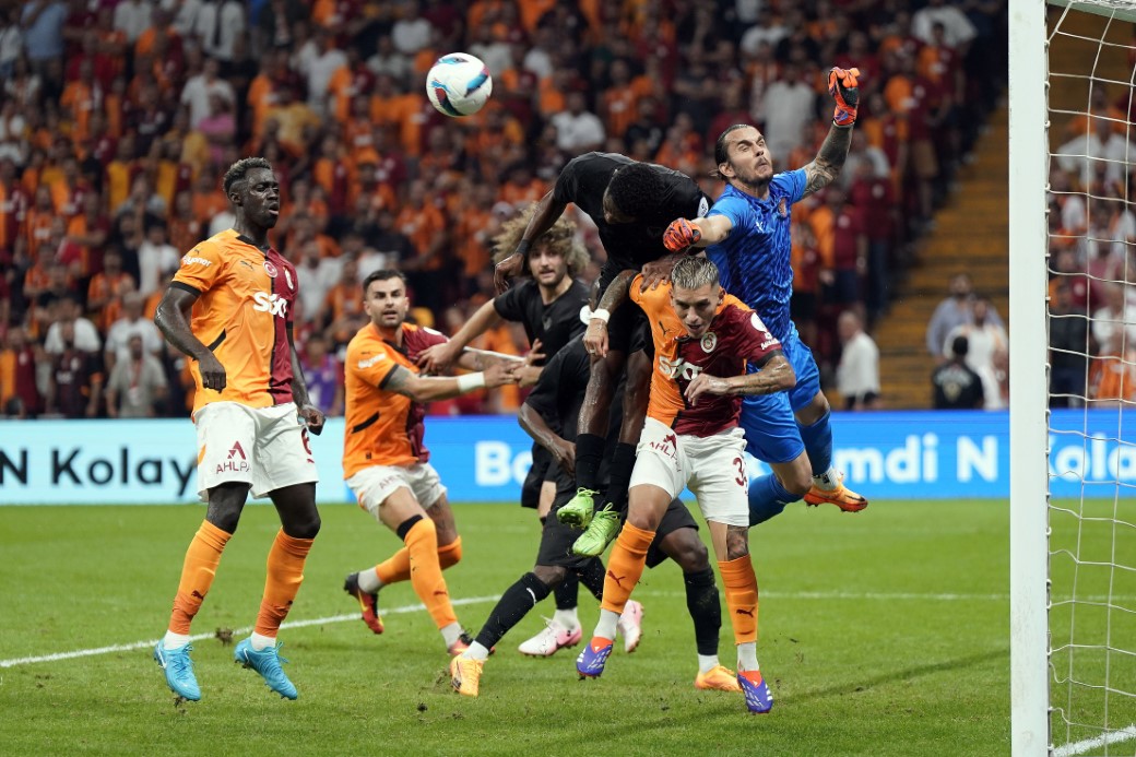 Son Şampiyon Kabustan 90'da Uyandı!  Hatayspor'u 2-1 mağlup etti