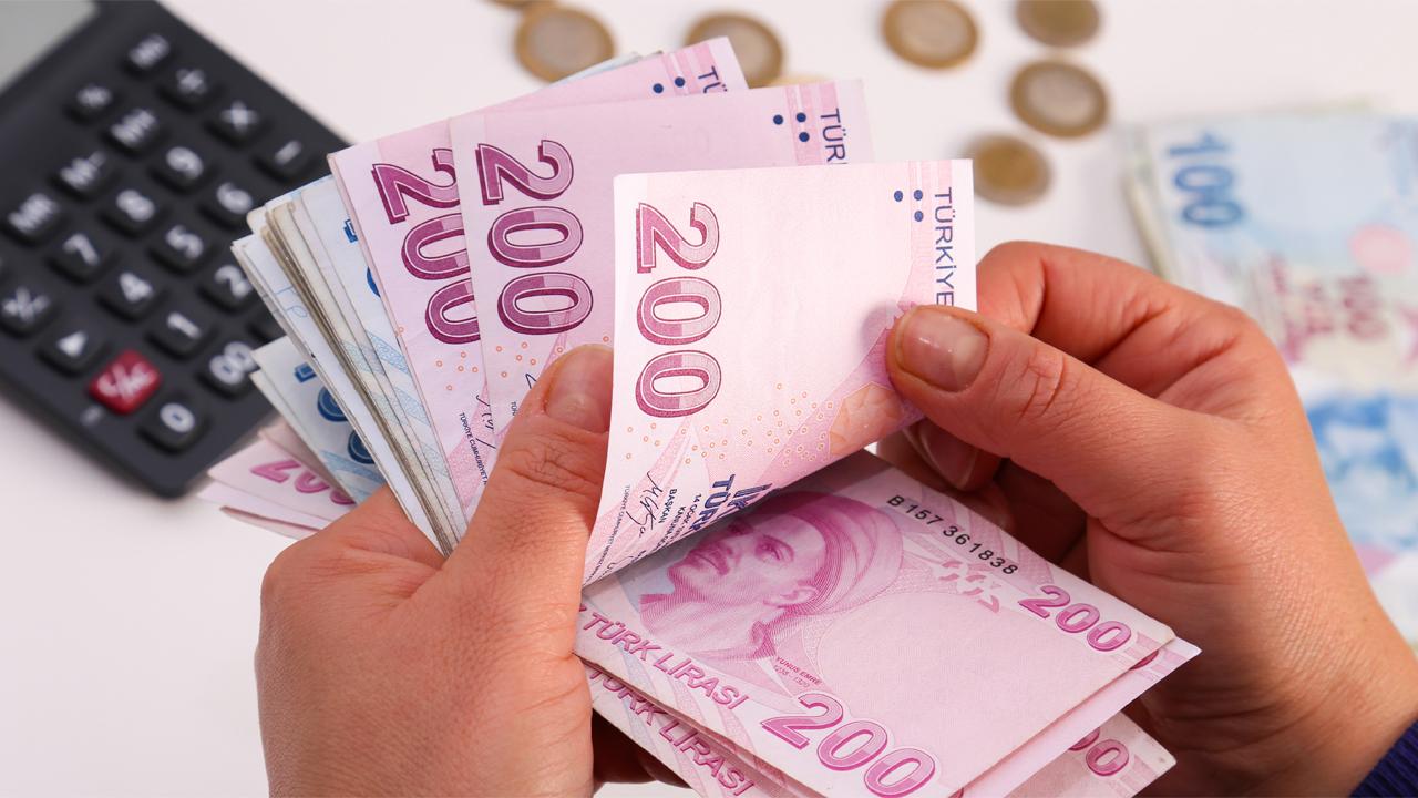Emekliye 81 İlde Yüzde 50'ye Varan İndirim