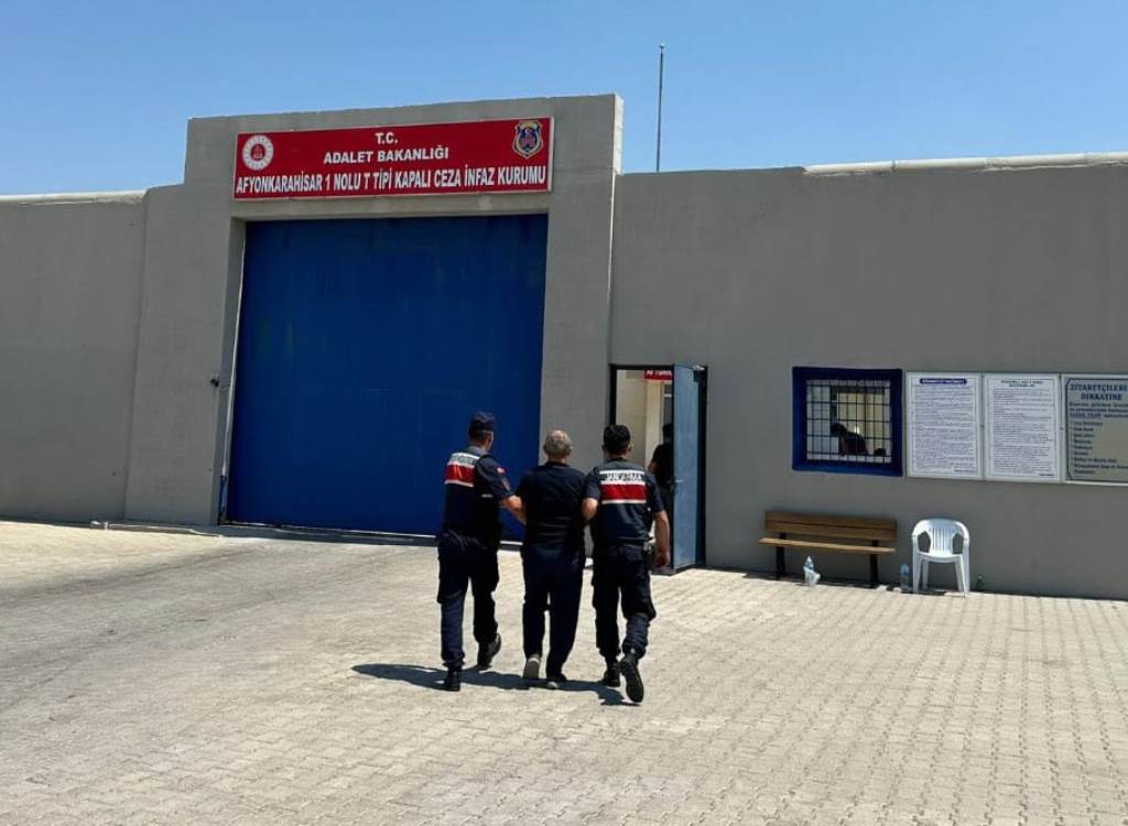 AFYON'DA FİRARİ FETÖ HÜKÜMLÜSÜ YAKALANDI