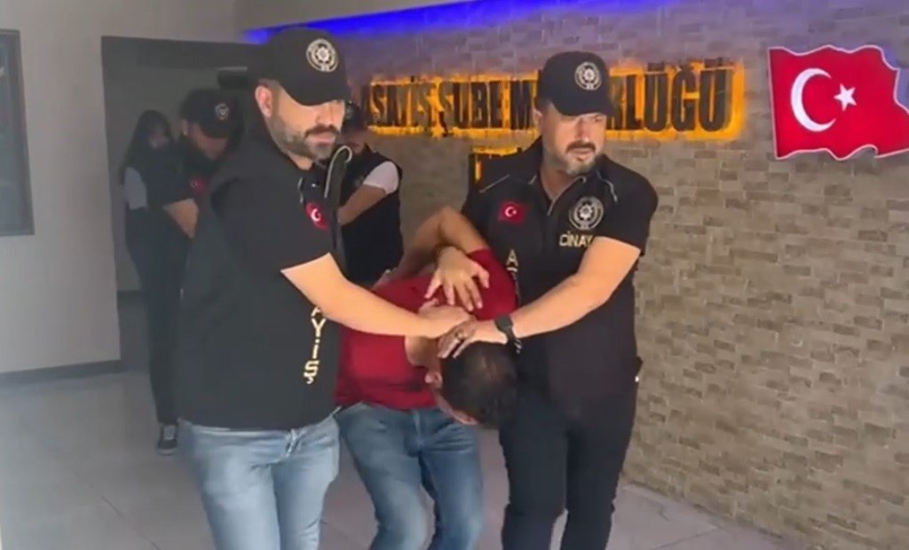 KATİL ZANLISI KOVA KOVA BUZ TAŞIMIŞ!