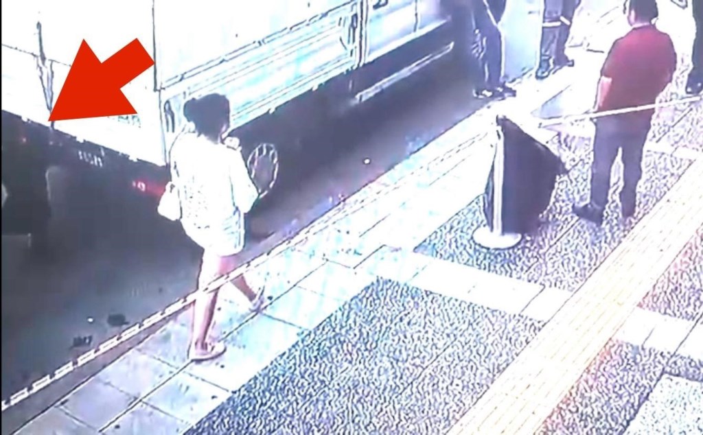 CEZAEVİ ARACIYLA MAHKÛMA UYUŞTURUCU TAŞIDI!