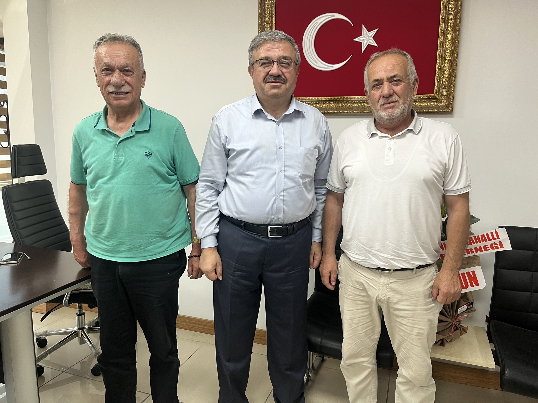 AK Partili Vekil Vatandaşa Ulaşılabilirlikte Takdir Topladı