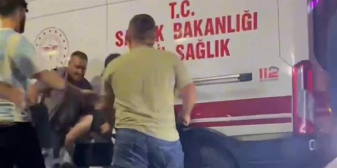 SAĞLIK EKİPLERİNİ DARBETTİĞİ ÖNE SÜRÜLEN 2 KİŞİ TUTUKLANDI