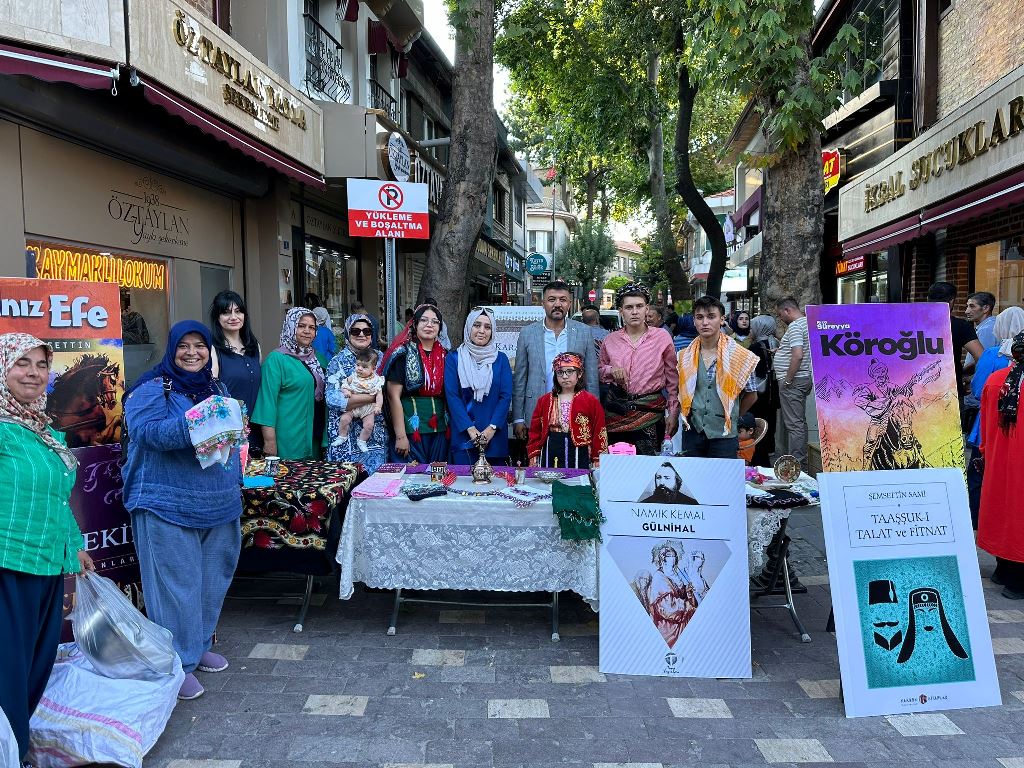 UZUN ÇARŞI'DA TÜRK KAHRAMANLARI ETKİNLİĞİ DÜZENLENDİ