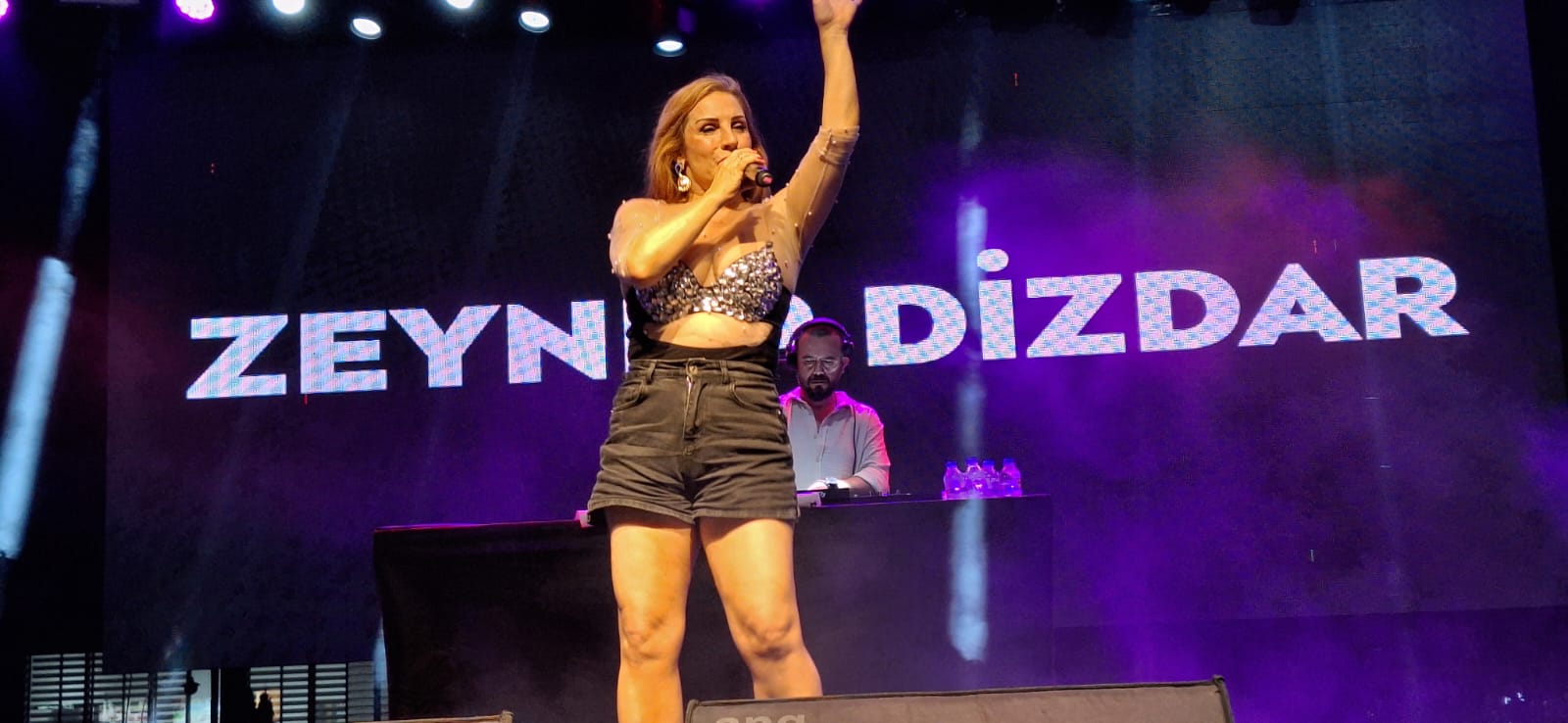 Zeynep Dizdar, Afyonkarahisar'da Sahne aldı