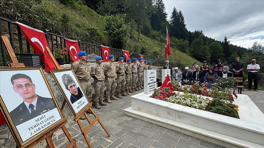Şehit Eren Bülbül Şehadetinin 7'nci Yılında Mezarı Başında Anıldı