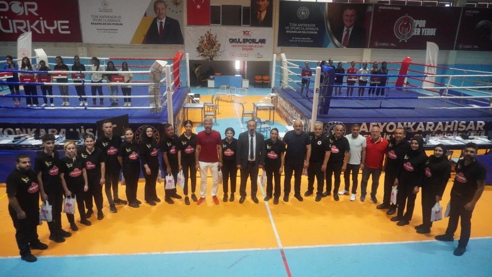 AFYONKARAHİSAR’DA MUAYTHAİ İLLER ARASI ZAFER KUPASI BAŞLADI