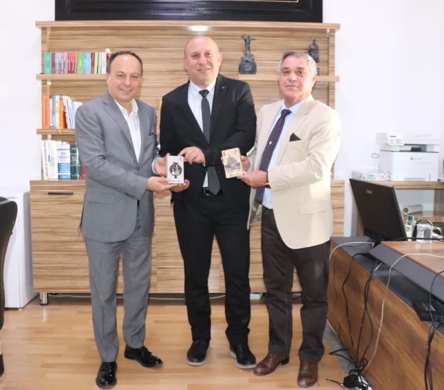 AEV BELEDİYE BAŞKAN YARDIMCILARINA HAYIRLI OLSUN ZİYARETİNDE BULUNDU