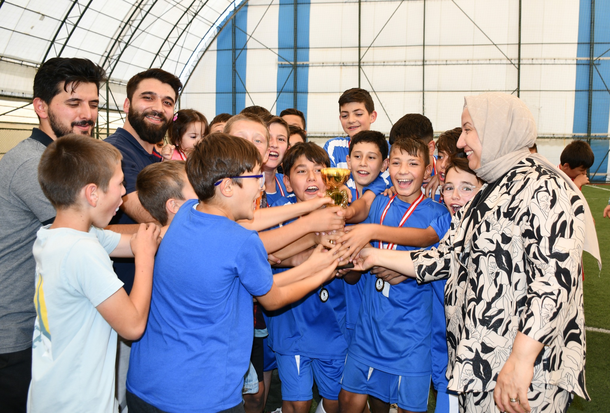 Yaz Kuran Kursları Halı Saha Turnuvası Şampiyonu “Fatih Kuran Kursu” Oldu