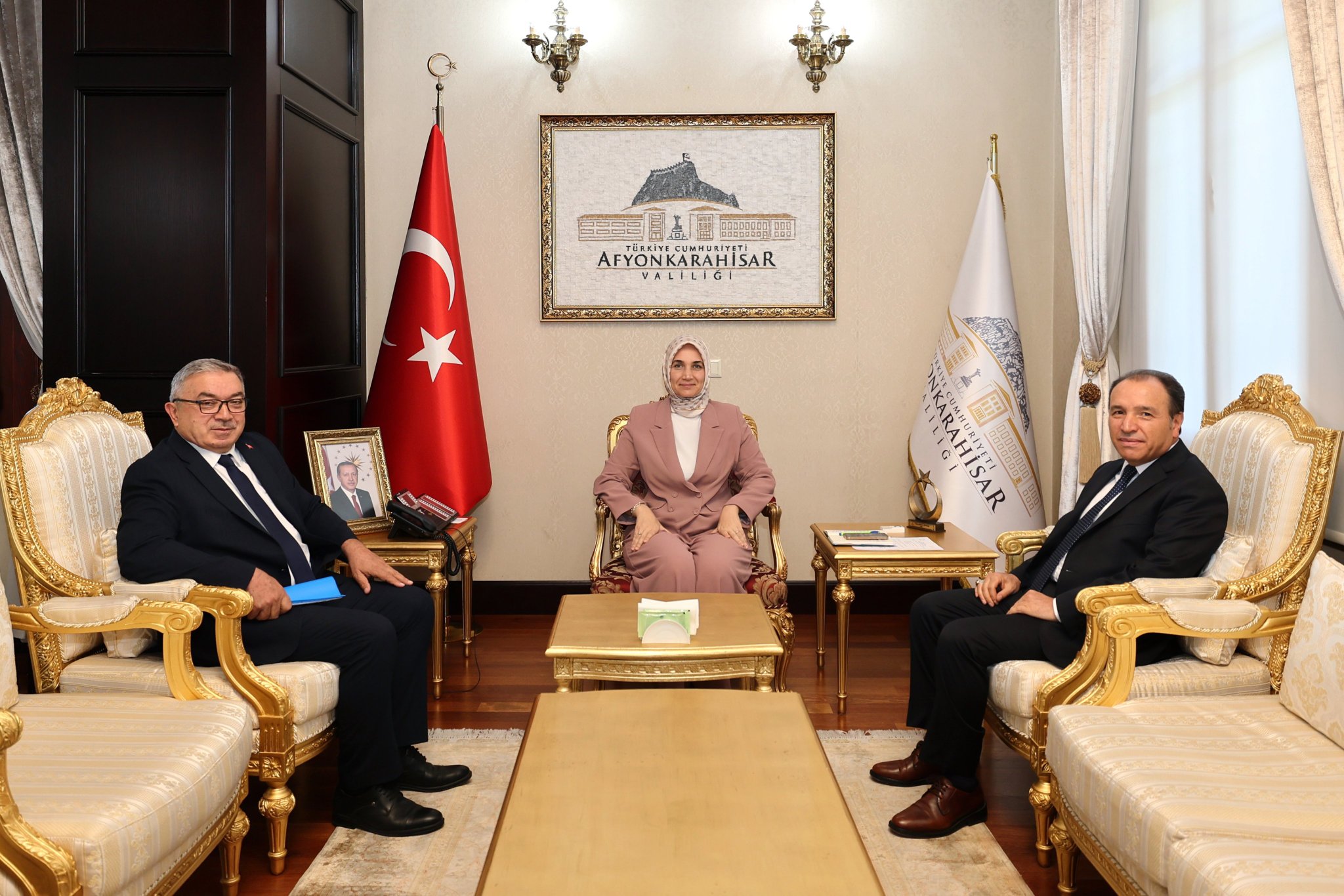 Vali Yiğitbaşı, Önemli Ziyaretçileri Makamında Ağırladı