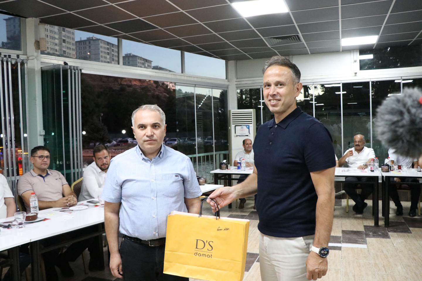 Dinar’da Veda Yemeği Düzenlendi